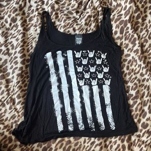 ✨5 for 25 Sale✨ Trails Country Clothing America Rocks 🇺🇸